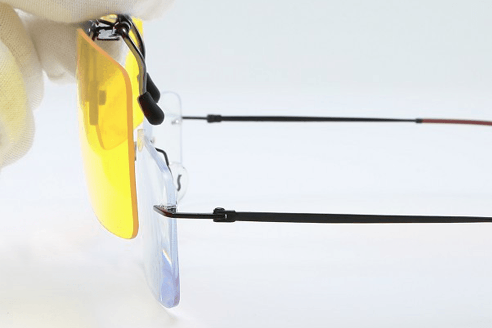 DayMax Clip-on Glasses Blue Light Filter Glasses - Yellow Lens BlockBlueLight